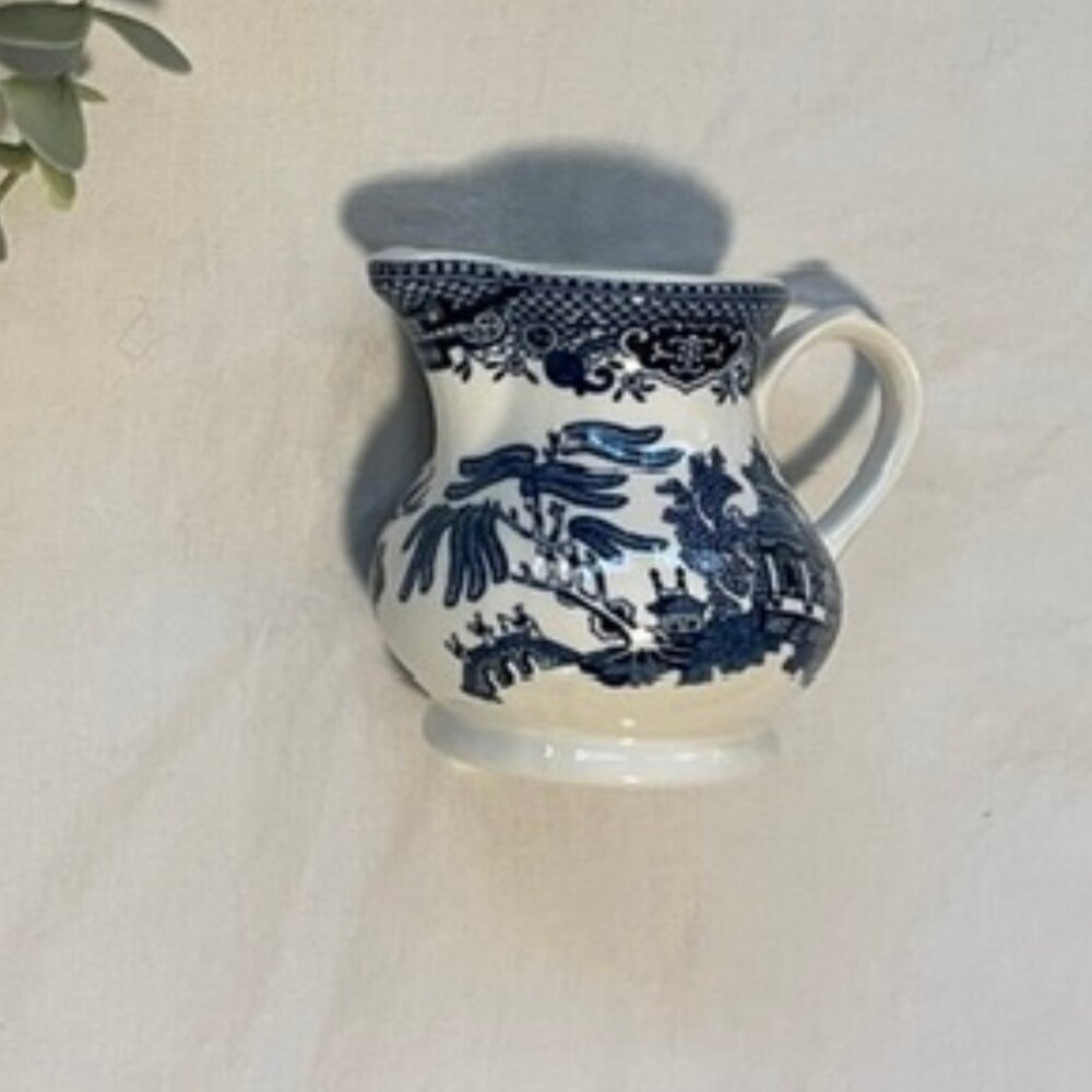 Churchill Blue Willow Creamer 8.5-ounce